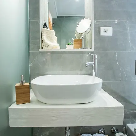 Lucia Guest house 3*