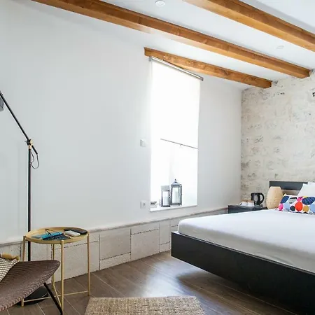 Lucia Guest house 3*