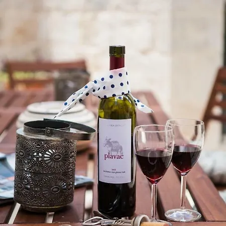 Guest house Lucia 3*